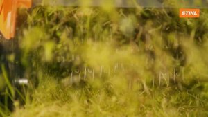 Уход за газоном с аэратором STIHL RLA 240