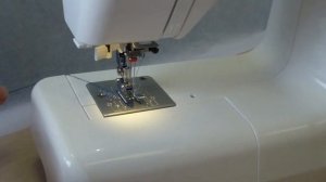 Шитьё двойной иглой на примере электромеханической швейной машины Janome ML 77