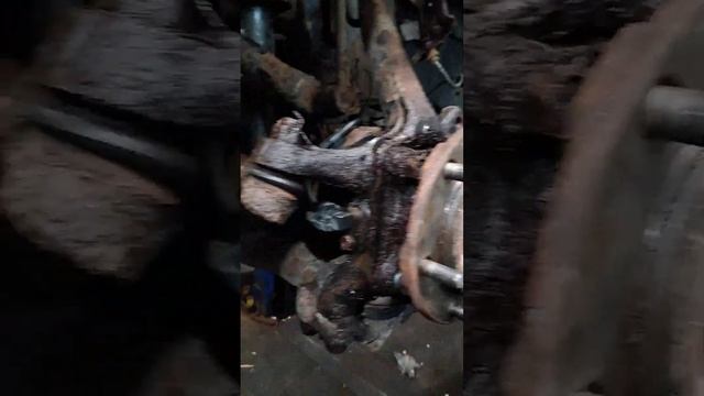 2007 Toyota 4 runner front hub bearing removal fast when it's rusty nutz ..Time saver смотреть онлайн