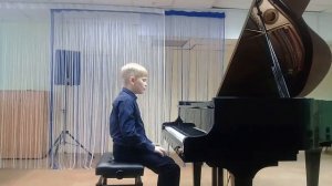 Й.Гайдн "Аллеманда", Е.Лауменскиене "Скерцетто" - исполняет  Линт Пётр