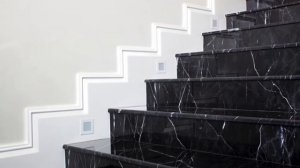 Ступени из Мрамора NERO MARQUINA от компании GELIOS Мрамор Гранит Оникс