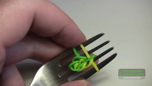 Браслет ЧЕШУЯ ♦♦♦♦ из резинок на вилке ♦♦♦♦ Как плести из резинок Rainbow loom