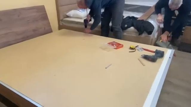 Сборка двуспальной кровати 2 яруса