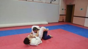 ММА: Защита от удушающего приёма ногами  "Треугольник"