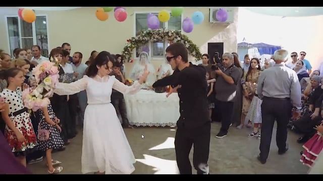 КУМЫКСКАЯ СВАДЬБА.ДВЕ НЕВЕСТЫ.ПРЕКРАСНЫЙ ТАНЕЦ РОДИТЕЛЕЙ ЖЕНИХОВ,ДРУЗЕЙ ЖЕНИХОВ И ПОДРУГ НЕВЕСТ. смотреть онлайн