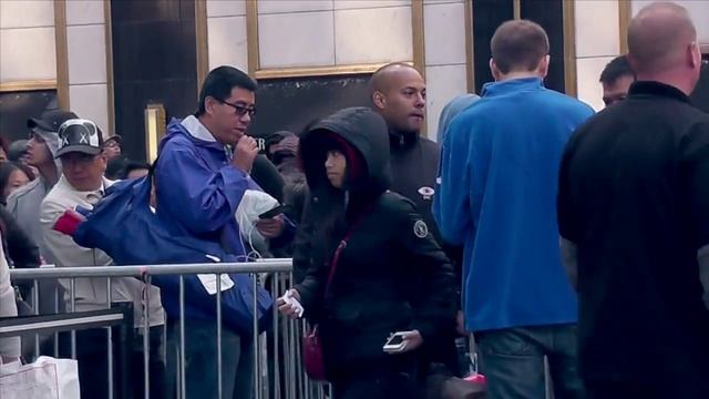 Запуск шестого айфона в Нью-Йорке. смотреть онлайн