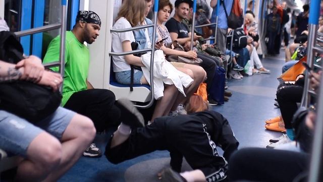 2022_06_13-132106 - Встреченное в метро - Hip-Hop-dance смотреть онлайн