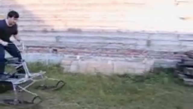 Мотособака с лыжным модулем "Разгуляй".AVI смотреть онлайн