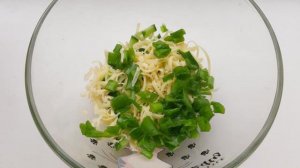 Тарталетки с креветками, огурцом и сыром