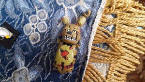 Не будет обзора на оригинальную экшен фигурку Фокси из фнаф 1  и с одной из частей от оригинальной