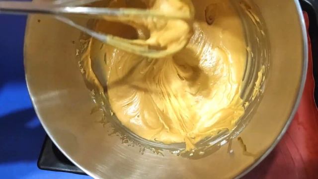 Медовые пирожные по рецепту Раилька Хасанова