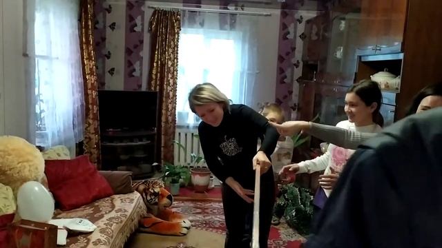 Подарок на 8 марта любимой жене смотреть онлайн