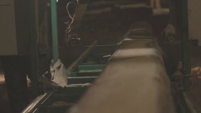 Пилорама. Ленточная пилорама. Как пилят бревна. Производство пиломатериалов.