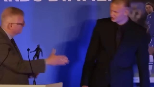 ШИКАРНЫЙ ГОЛ! РОНАЛДУ ДАВНО НЕ ЗАБИВАЛ ТАКИЕ ГОЛЫ ВЧЕРА В МАТЧЕ АЛЬ-РАИД 1-3 АЛЬ-НАСР. МБАППЕ УДИВИ смотреть онлайн