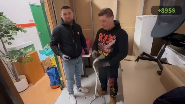 Аукцион контейнеров в Канаде.Купили контейнер в центре города за 180$