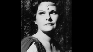 Eva Marton - Leonore ( Il Trovatore)