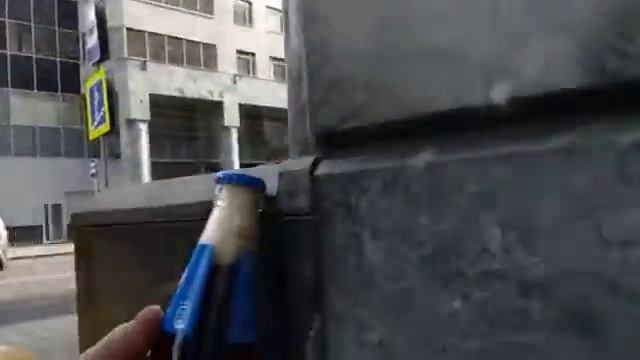 Лайфхак: как открыть стеклянную бутылку без проблем смотреть онлайн