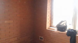 Необычный "пирог" стены из газобетона и кирпича. Показываю как выглядит здание внутри.