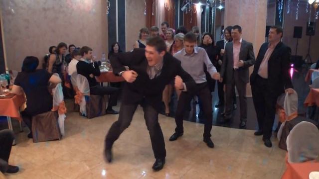 Ведущий Вашего праздника Дмитрий Крылов смотреть онлайн