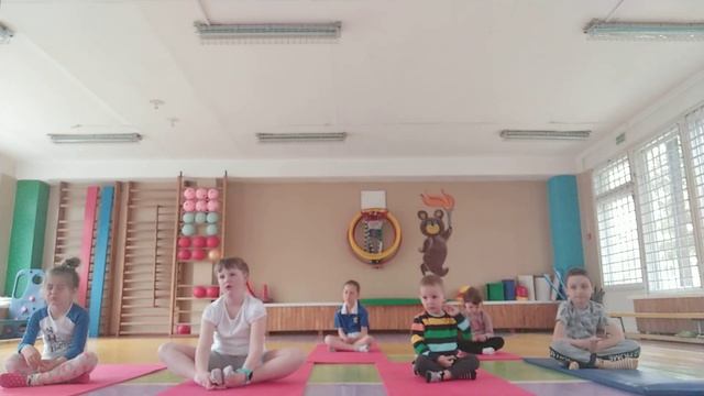 9. Гимнастика для глаз "Бабочки летят" смотреть онлайн