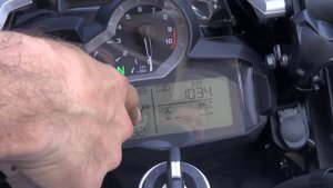 2013 BMW R 1200 GS Technical Guide - How to operate the functions on the R 1200 GS