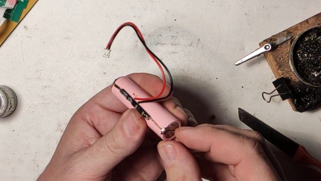 Ремонт платы бумбокса, и куда что подключать. смотреть онлайн