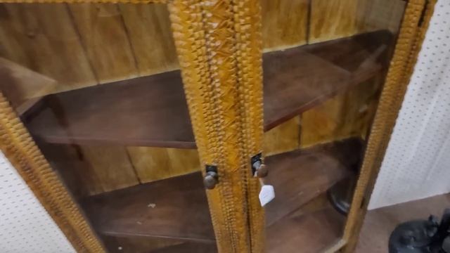 The BEST Antique Mall I Have EVER Been Too - Vintage  Antiqie Shopping - Medina Ohio