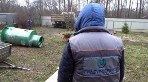 Обустройство скважины с пластиковым кессоном в д. Востряково 8 // ГИДБУРСЕРВИС.РФ