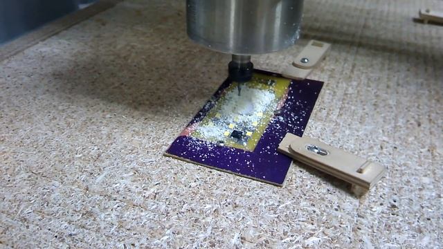 Плафон багажника Forester смотреть онлайн