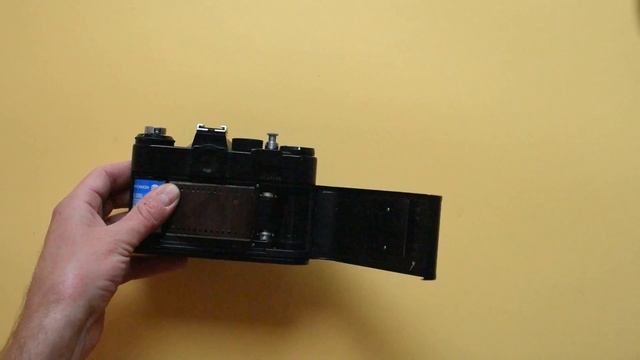 Как вставить пленку в фотоаппарат смотреть онлайн