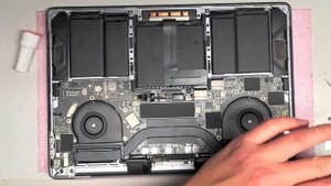 13" MacBook Pro A1989 LCD Screen Assembly Replacement Repair