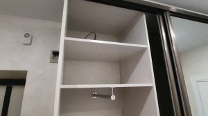 Прихожая с интегрированной в шкаф стиральной машиной