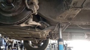 Стук в передней подвеске Hyundai Santa Fe, на мелких кочках