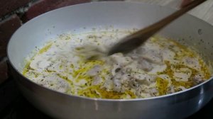 Превратите лапшу в шедевр! Лапша с курицей в сливочном соусе
