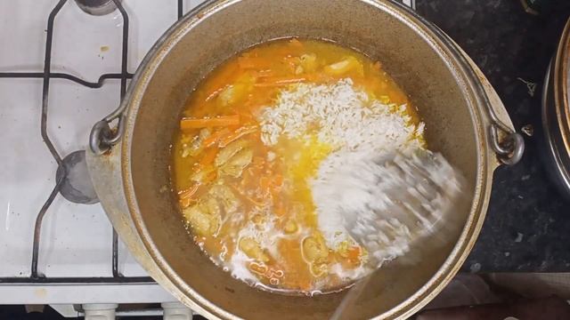 Плов, при виде которого заплачет узбек. смотреть онлайн