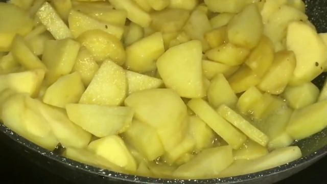 НУ ОЧЕНЬ ВКУСНАЯ ЖАРЕННАЯ КАРТОШКА ПО ТАЕЖНОМУ РЕЦЕПТУ / СКОЛЬКО РЕАЛЬНО НУЖНО ВРЕМЕНИ ДО ГОТОВНОСТ