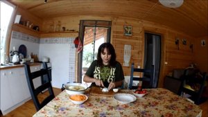 Купила баранину и приготовила соус.Блюдо из баранины.