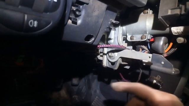 Отключение автомагнитолы при вытаскивании ключа из замка зажигания на Приоре. смотреть онлайн