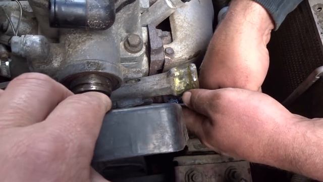 Дэу Нексия.Замена термостата. смотреть онлайн