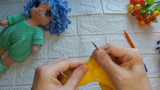 МК для начинающих Комбинезон спицами для куклы смотреть онлайн