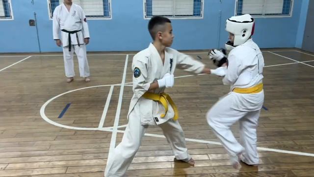 Кёкусинкай каратэ Мурманск / Центр Поларбудо / Отработка Кихона и Кумитэ  (17.12.22)
