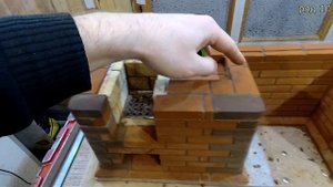 #3 Видеоинструкция Как сделать мангал с казаном из набора печника мини кирпичей. Ряды 8-11