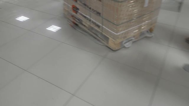 Как держится плитка.
