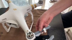 Система сброса груза с дрона.