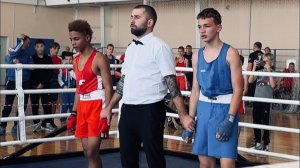 Участник Первенства России по боксу против Новичка | Лучший бой турнира!