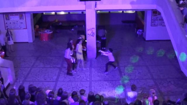 ЛЕТО, 2019 :: ПЯТАЯ СМЕНА / Танцевальная программа «Старые песни о главном» - 8 отряд смотреть онлайн