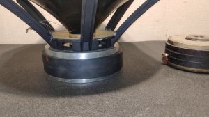 Ремонт нч динамика Bowers & Wilkins B&W 801 Matrix хрипит не работает нч динамик B&W ремонт акустик