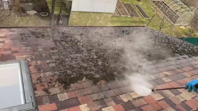 Мойка мягкой кровли. Удаление мха. Монтаж медной планки Stopmoss.