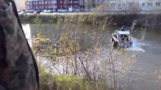 Бортоповоротный вездеход "Косолапый" смотреть онлайн