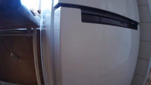 Холодильник Индезит ноу фрост громко работает